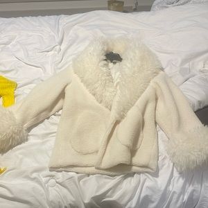 NEW WHITE VINTAGE FAUX FUR COAT!